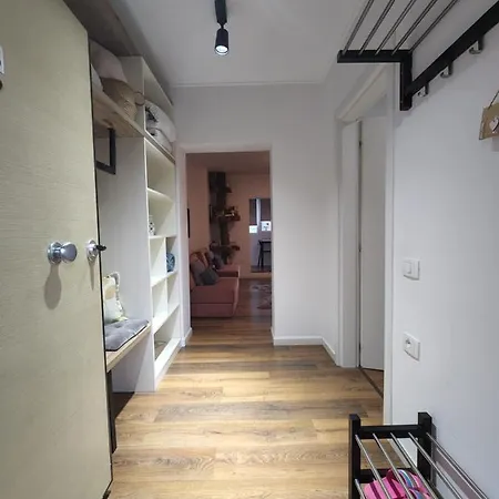 Traveler's Place At Centre Apartment *