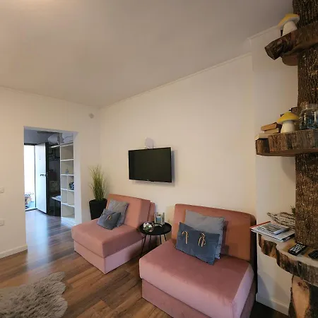 Traveler's Place At Centre Tirana